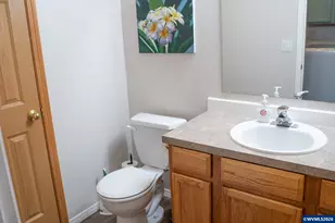 321 NE Carmen Pl, Corvallis, OR 97330 - Photo 20