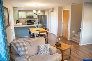 321 NE Carmen Pl, Corvallis, OR 97330 - Photo 10