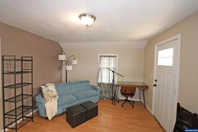 585 Hickory St NE, Salem, OR 97301 - Photo 4