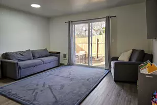 2240 Maplewood Dr S Dr, Salem, OR 97306 - Photo 2