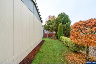 4155 NE Three Mile Ln #85, McMinnville, OR 97128 - Photo 32