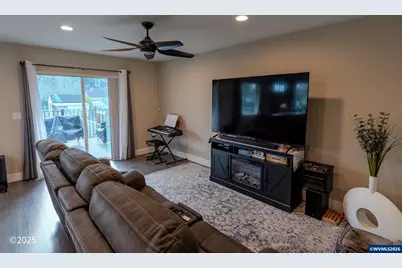 780 778 E Jefferson St, Stayton, OR 97383 - Photo 8