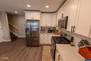 780 778 E Jefferson St, Stayton, OR 97383 - Photo 6