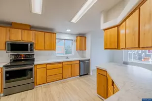 2155 Robins #33 Ln SE, Salem, OR 97306 - Photo 28