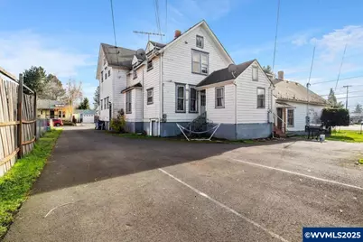 925 14th St NE, Salem, OR 97301 - Photo 6