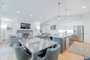 4752 Crown Ln, Albany, OR 97321 - Photo 10