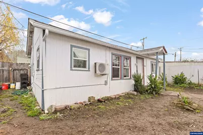 1321 SE Mill St, Roseburg, OR 97470 - Photo 8