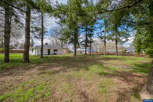 33001 Sandridge Rd, Lebanon, OR 97355 - Photo 4