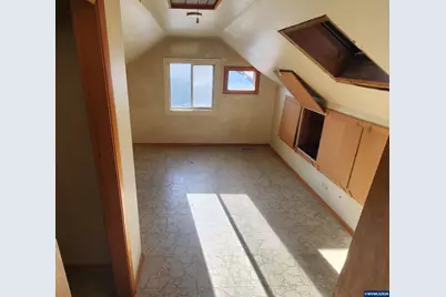 2605 NE Jarrett St, Portland, OR 97211 - Photo 18