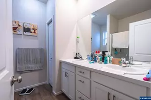 447 Greencrest St NE, Salem, OR 97301 - Photo 22