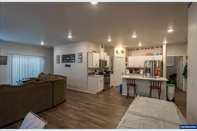 447 Greencrest St NE, Salem, OR 97301 - Photo 16