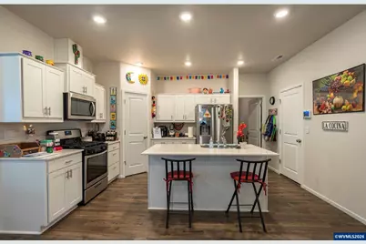 447 Greencrest St NE, Salem, OR 97301 - Photo 14