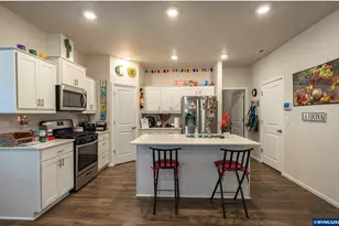 447 Greencrest St NE, Salem, OR 97301 - Photo 14