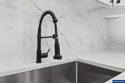 15133 SE Woodward St, Portland, OR 97236 - Photo 24