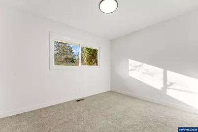 15133 SE Woodward St, Portland, OR 97236 - Photo 28