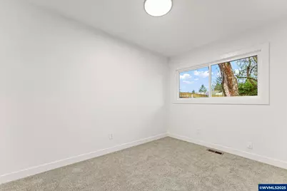 15133 SE Woodward St, Portland, OR 97236 - Photo 30