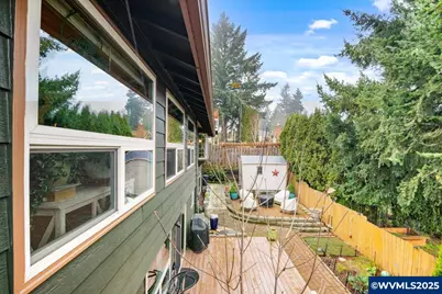 5240 Chapman St S, Salem, OR 97306 - Photo 14