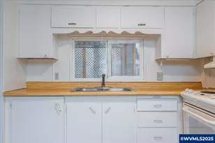 570 N 10th #75 Av, Cornelius, OR 97113 - Photo 10