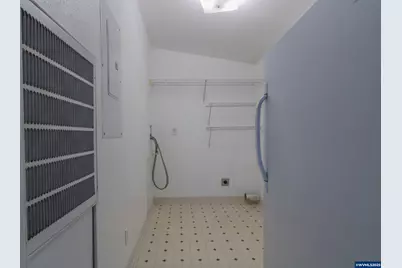 3396 Lake Vanessa Cir NW, Salem, OR 97304 - Photo 20