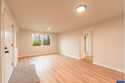 225 21st Av, Sweet Home, OR 97386 - Photo 4