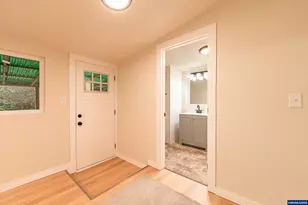 225 21st Ave, Sweet Home, OR 97386 - Photo 12