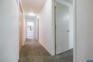 1555 NW 13th St, Corvallis, OR 97330 - Photo 30