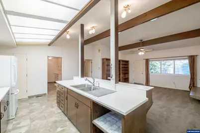 1555 NW 13th St, Corvallis, OR 97330 - Photo 14