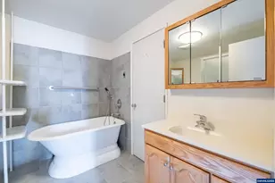 1555 NW 13th St, Corvallis, OR 97330 - Photo 28