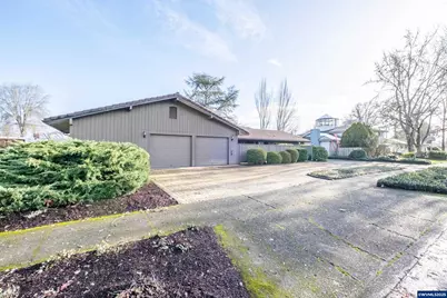 1555 NW 13th St, Corvallis, OR 97330 - Photo 2