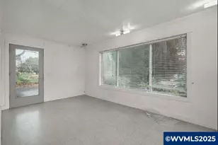2735 Summer St SE, Salem, OR 97302 - Photo 2