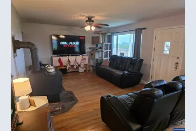 38696 Griggs Dr, Lebanon, OR 97355 - Photo 2