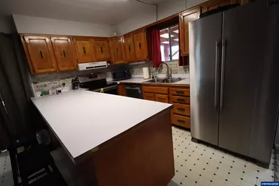 38696 Griggs Dr, Lebanon, OR 97355 - Photo 10