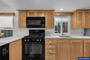 8372 Enchanted Way, Turner, OR 97392 - Photo 18