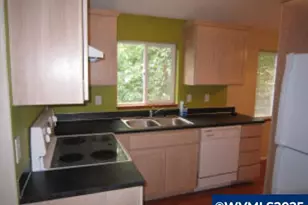 380 Owens (&amp 1102 Fairmount) St S, Salem, OR 97302 - Photo 8