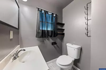 642 N 6th Av, Stayton, OR 97383 - Photo 26