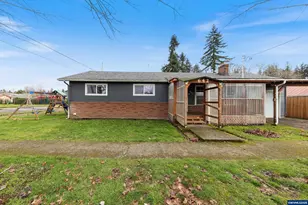 642 N 6th Ave, Stayton, OR 97383 - Photo 2