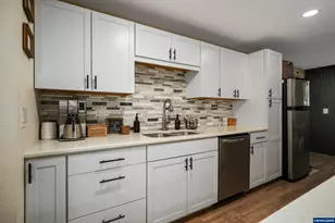 4748 Mall Ct NE, Salem, OR 97305 - Photo 10