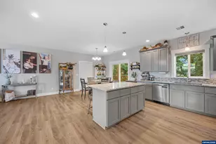 1194 SW Maple St, Dallas, OR 97338 - Photo 30