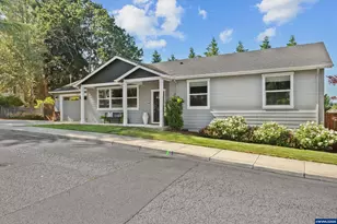 1194 SW Maple St, Dallas, OR 97338 - Photo 4