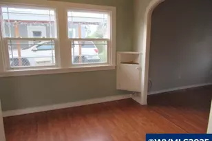 370 W B St, Lebanon, OR 97355 - Photo 8