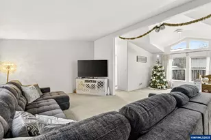 1614 Granite St, Woodburn, OR 97071 - Photo 8