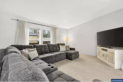 1614 Granite St, Woodburn, OR 97071 - Photo 4