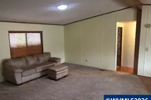 300 SE Lacreole Dr, Dallas, OR 97338 - Photo 4