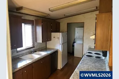 300 SE Lacreole #210 Dr, Dallas, OR 97338 - Photo 6