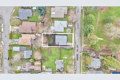 398 21st St, Salem, OR 97301 - Photo 34