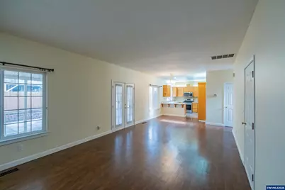 4237 Strawberry Ct NE, Salem, OR 97305 - Photo 12