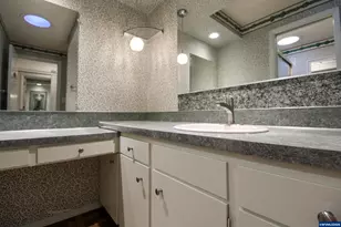 1035 Chestnut St NW, Salem, OR 97304 - Photo 24