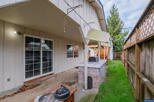 905 Ash St, Brownsville, OR 97327 - Photo 38