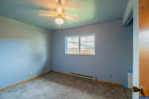 905 Ash St, Brownsville, OR 97327 - Photo 28