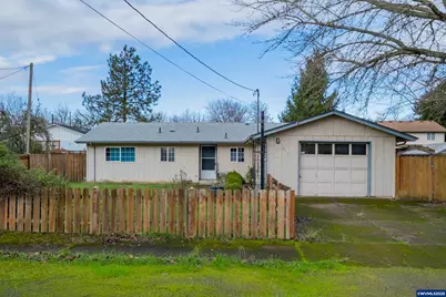 905 Ash St, Brownsville, OR 97327 - Photo 1